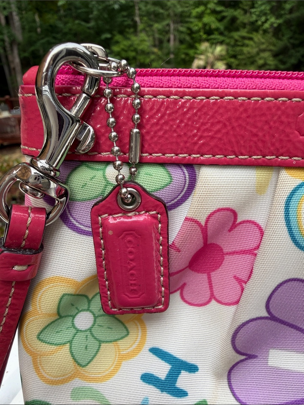 Coach Poppy Daisy Multicolor Floral Zip Wristlet. Y2K 2010 EUC - Picture 4 of 16